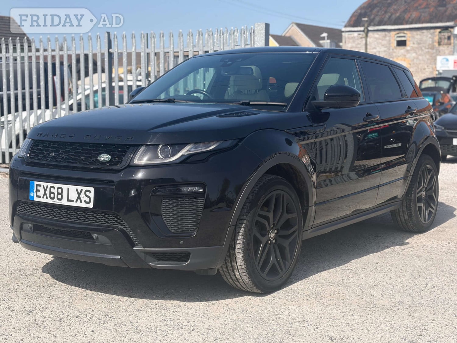 [ berth ]Land Rover Range Rover Evoque