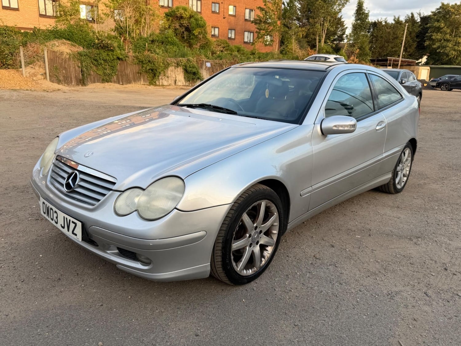[ berth ]Mercedes-Benz C Class