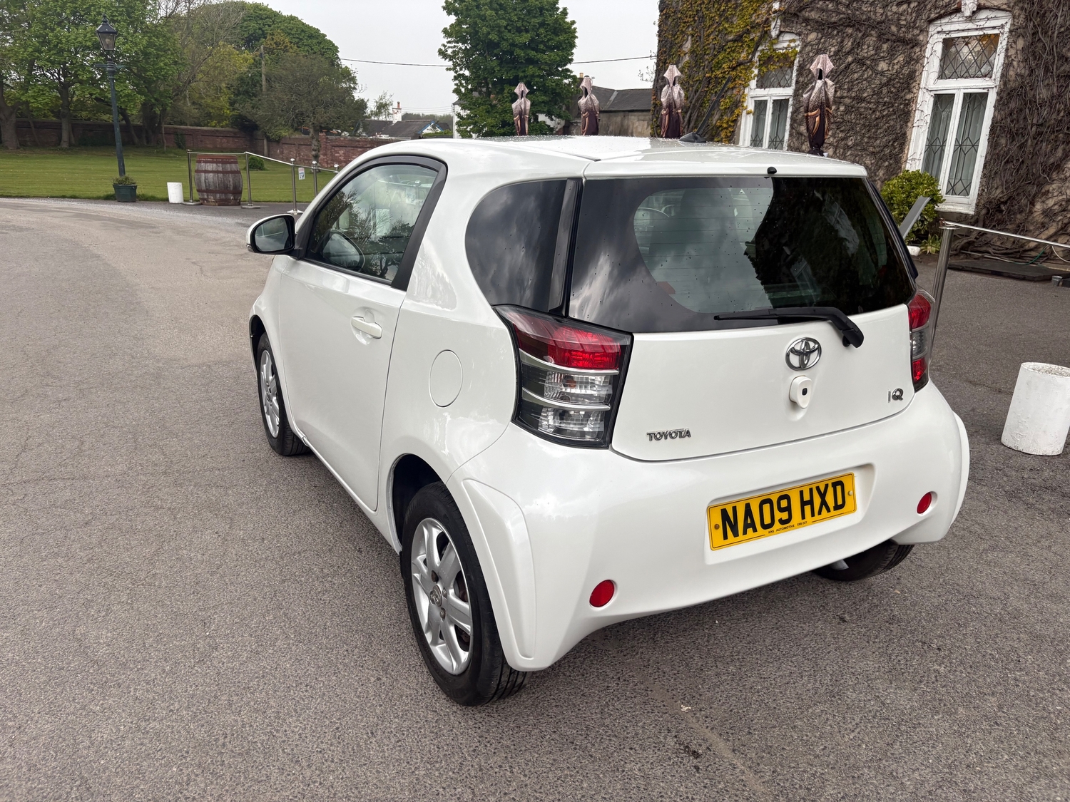 [ berth ]Toyota IQ