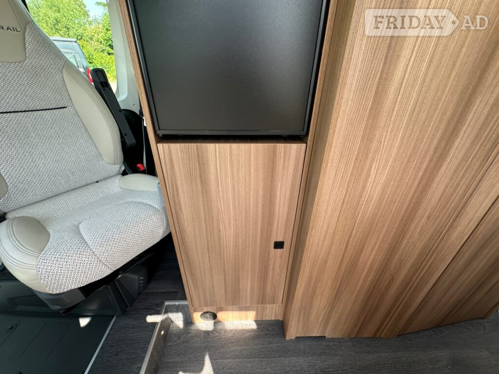 Auto-Trail 610 V-Line Sport, (2026)  Campervan for sale - Motorhomes & Caravans