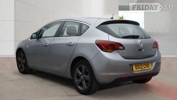 [ berth ]Vauxhall Astra