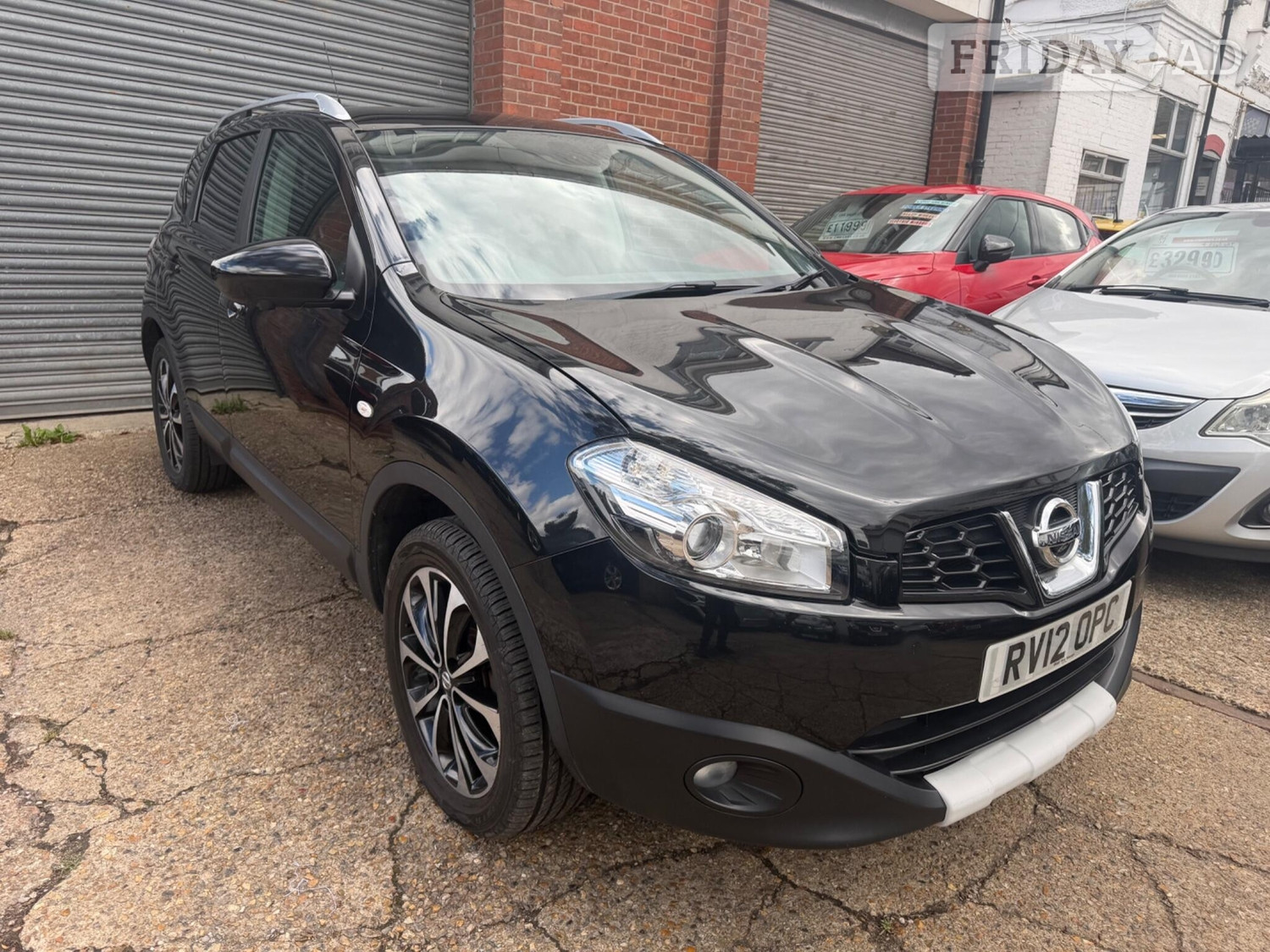 Nissan Qashqai 2012 in Sutton