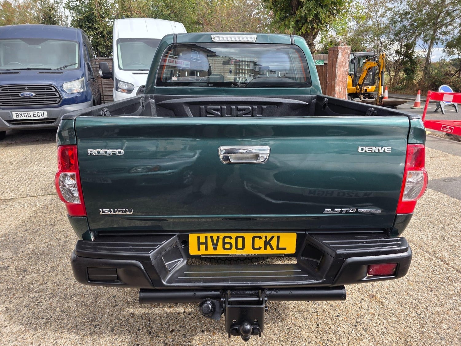 Isuzu Rodeo 2010 - Vans & Commercial Vehicles in Hounslow