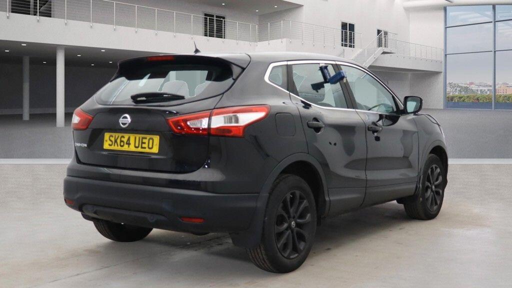 Nissan Qashqai 2014 - Cars in Hounslow
