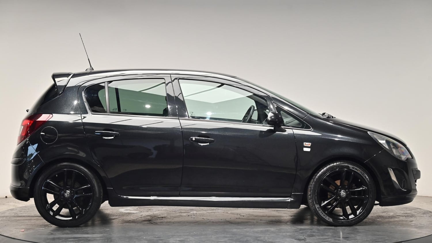 Vauxhall Corsa 2013 - Cars in Cullompton