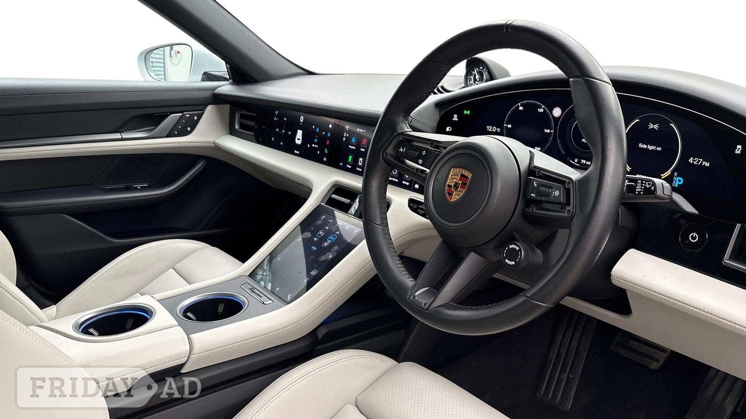 Porsche Taycan 2022 - Cars