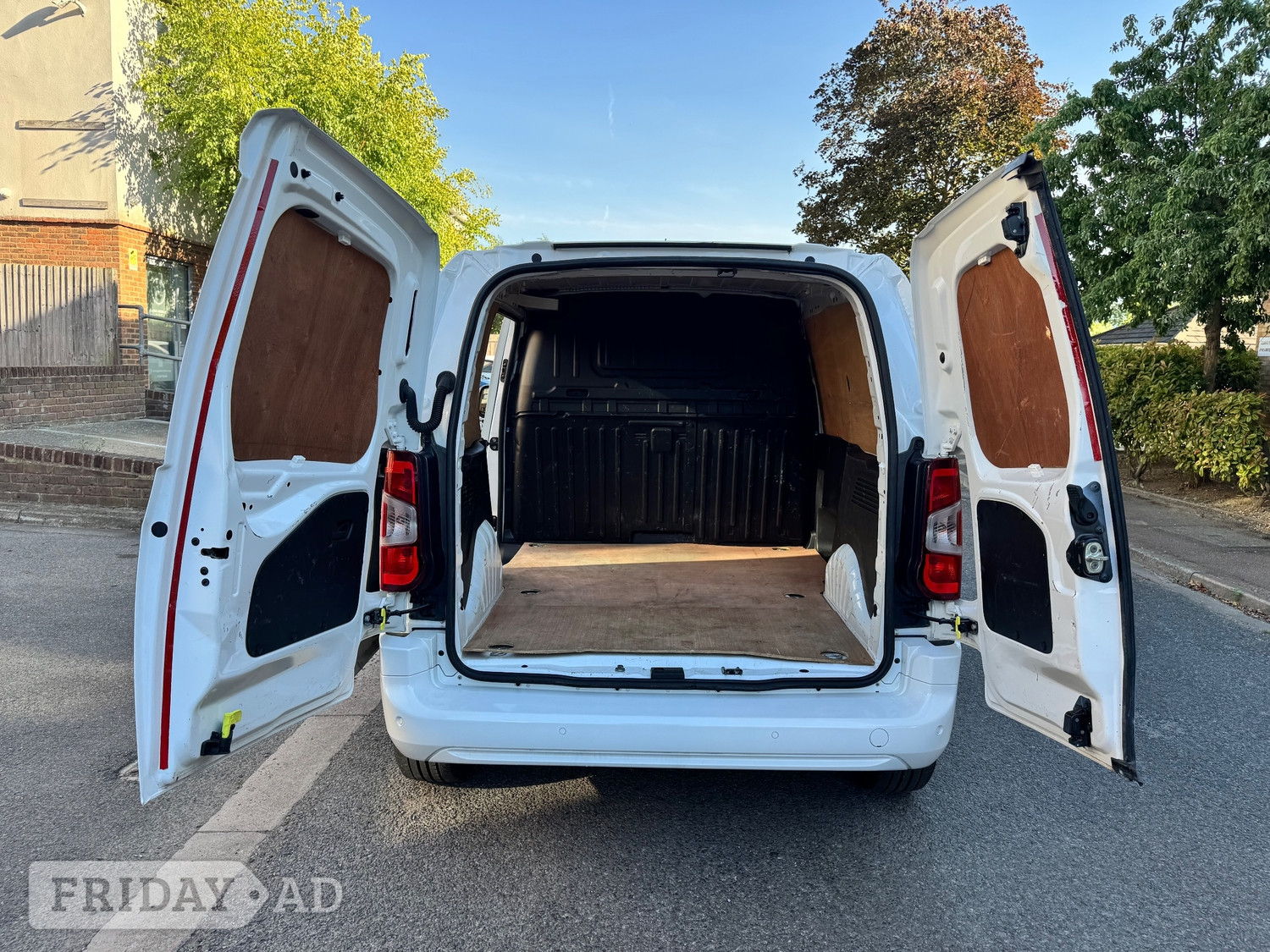 Vauxhall Combo 2020 - Vans & Commercial Vehicles