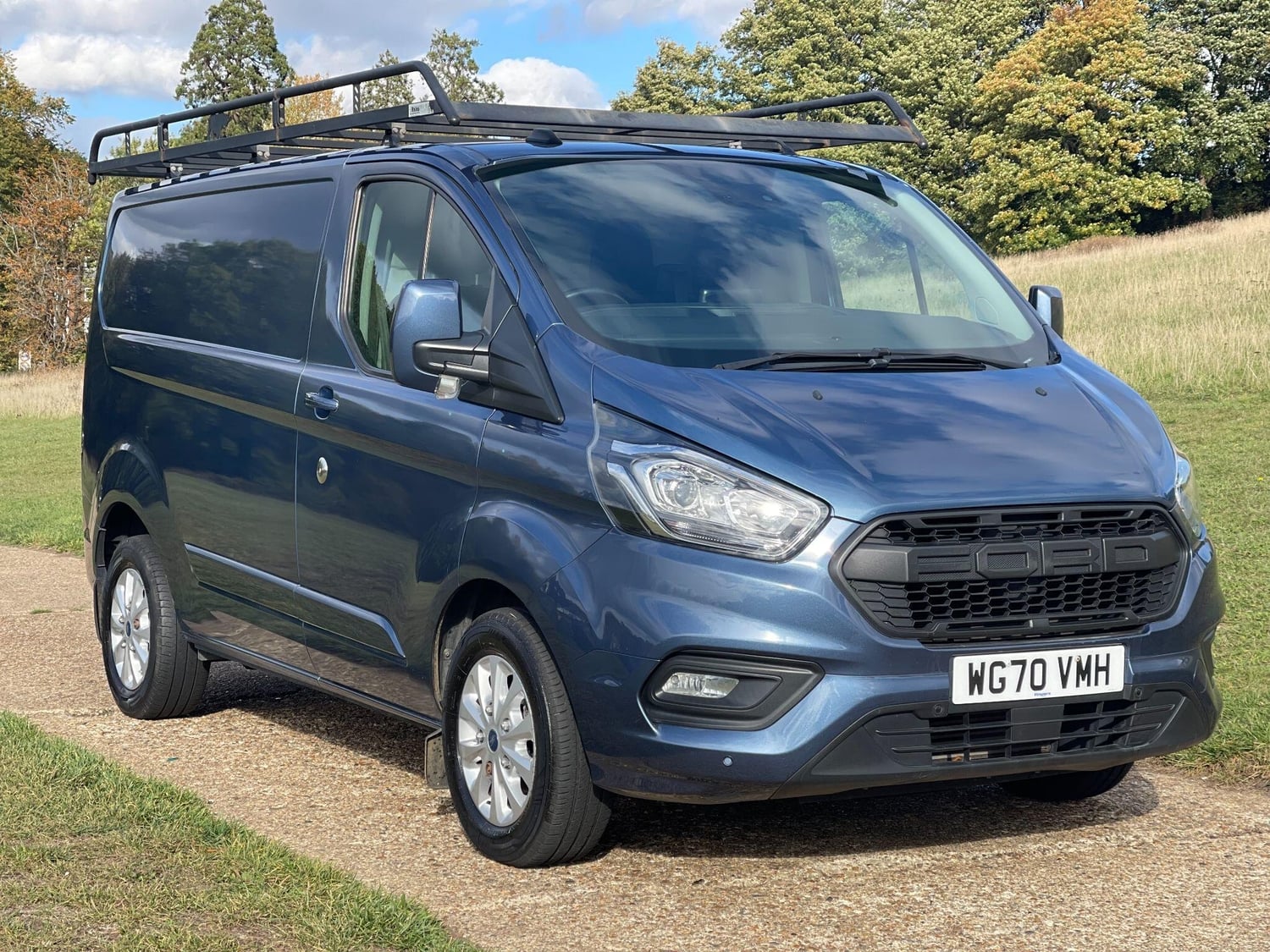 [ berth ]Ford Transit Custom