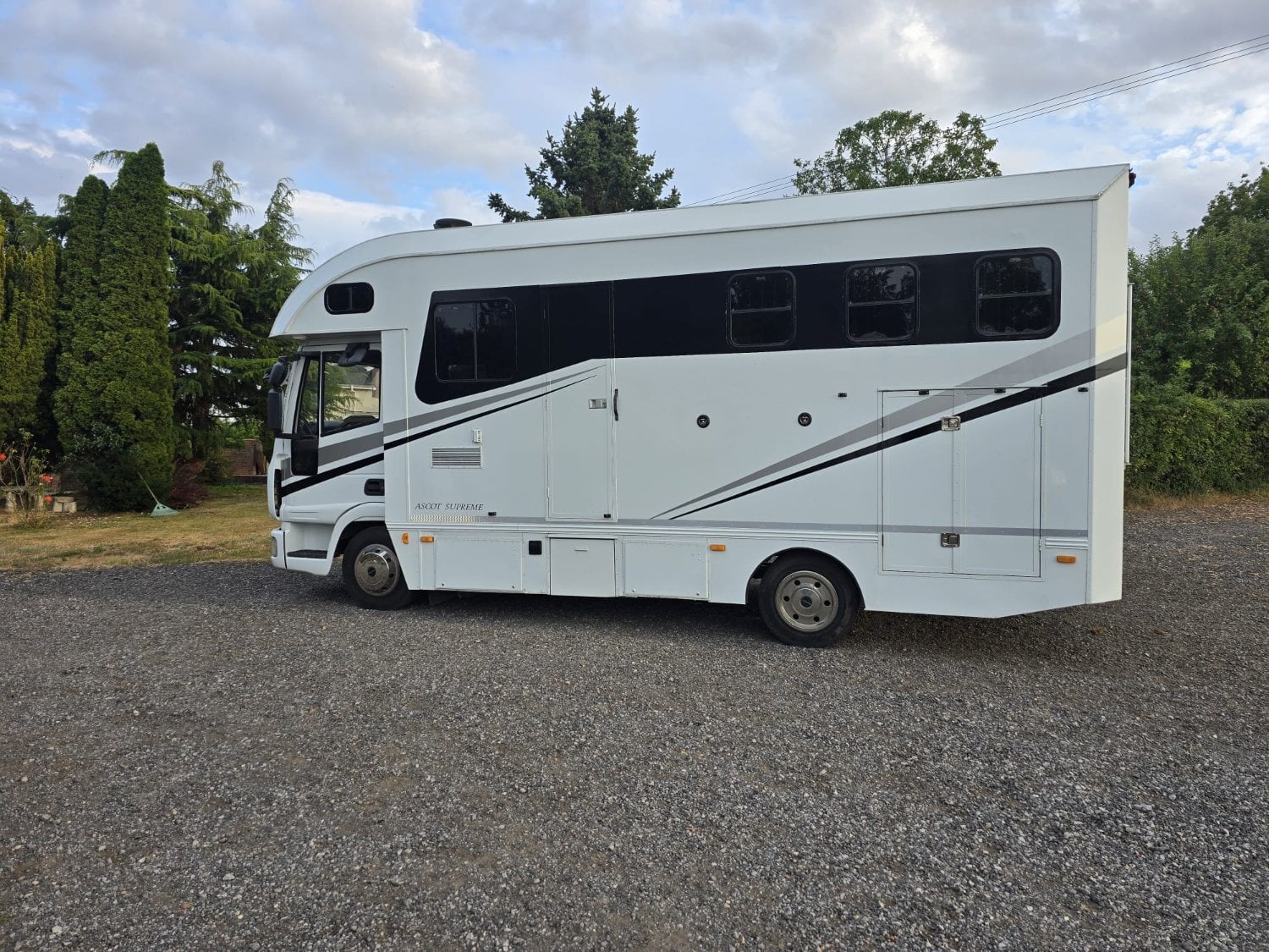 Ascot Supreme Iveco Euro Cargo Horsebox - Trailers & Horseboxes