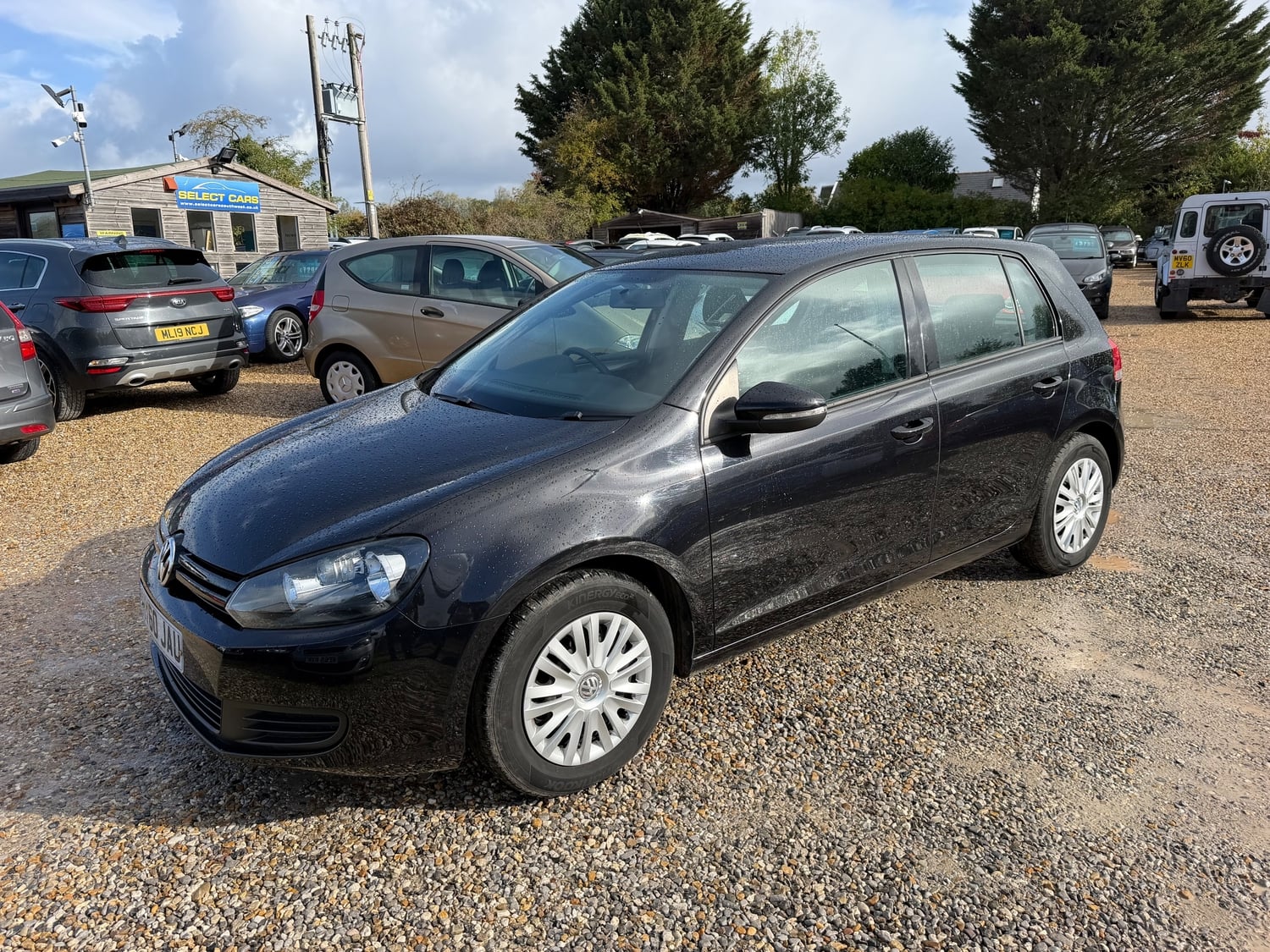 Volkswagen Golf 2010 - Cars