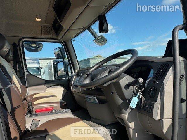 Equi-Trek Explorer Elite DAF Horsebox - Trailers & Horseboxes in Banbury