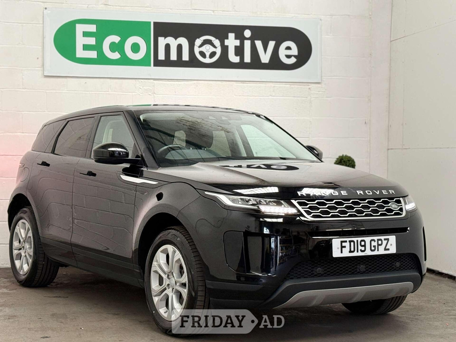 [ berth ]Land Rover Range Rover Evoque