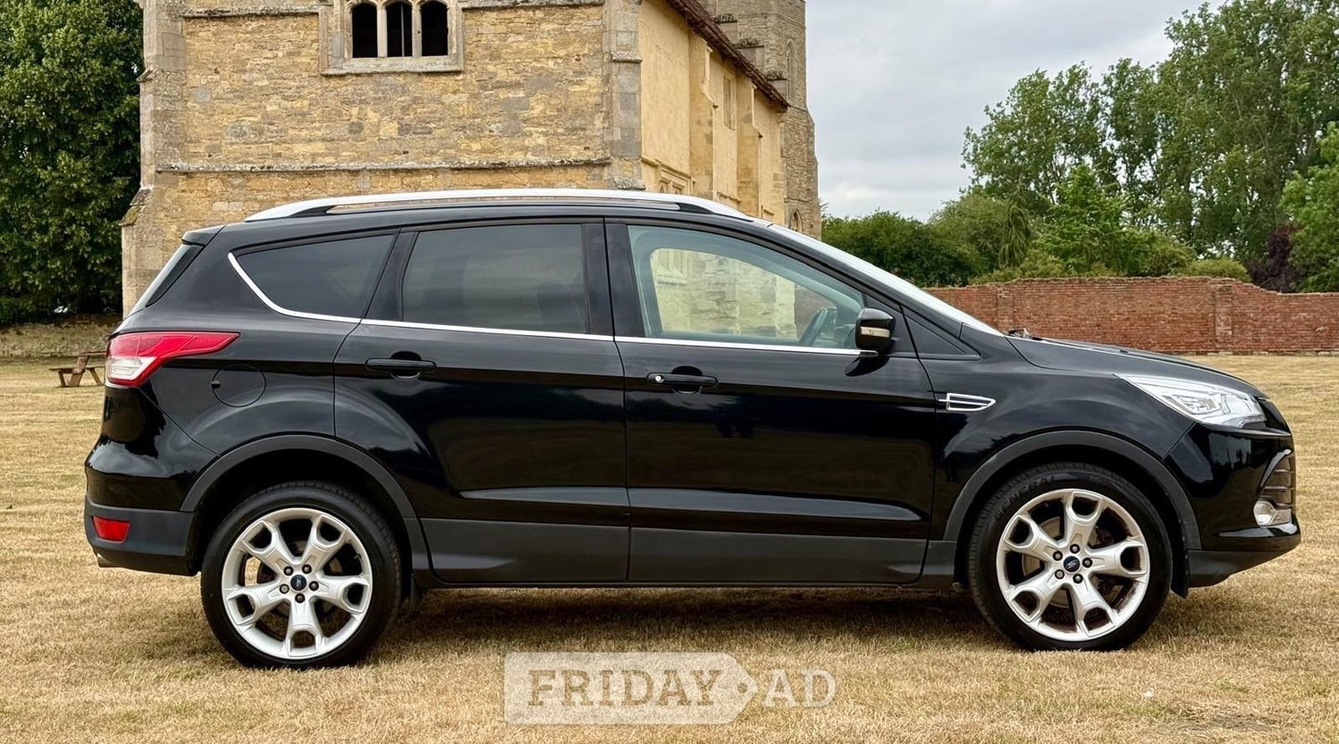 [ berth ]Ford Kuga