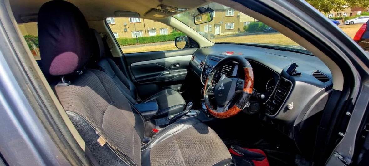 Mitsubishi Outlander Slough