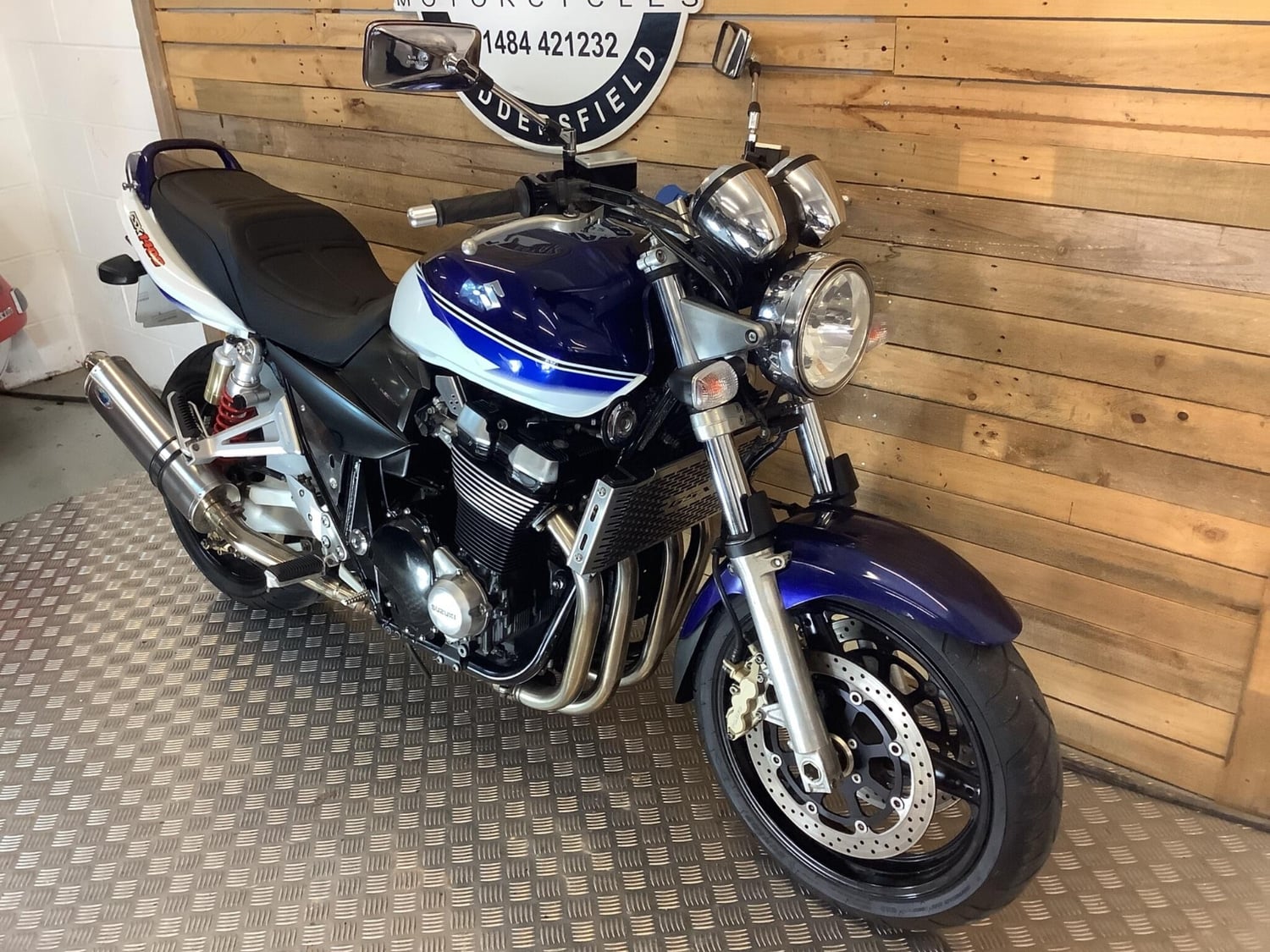Suzuki GSX 2005 - Motorbikes, Scooters & Quads