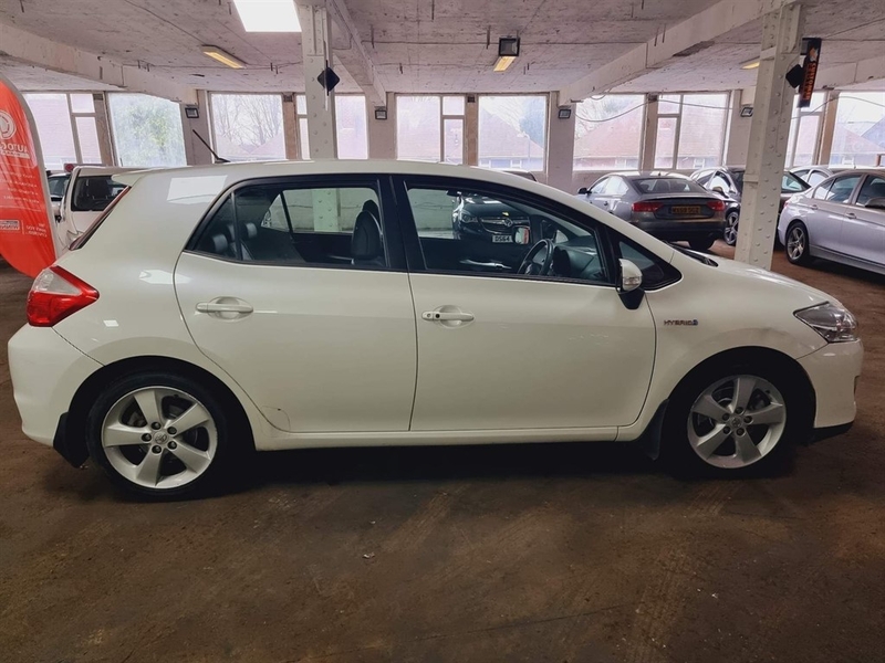 Toyota Auris 2010 - Cars in Birmingham