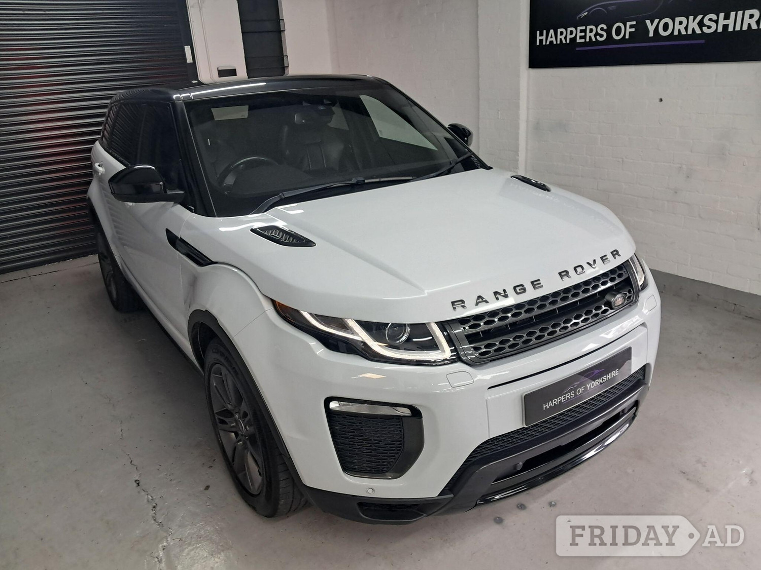 [ berth ]Land Rover Range Rover Evoque