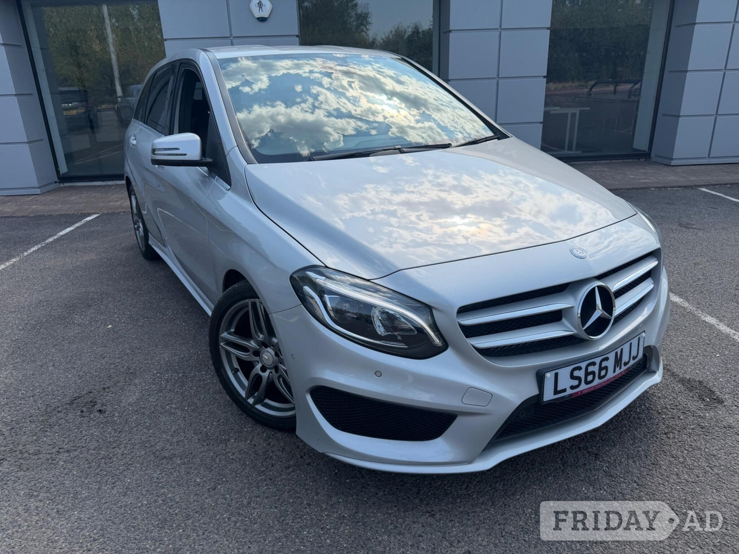 [ berth ]Mercedes-Benz B Class