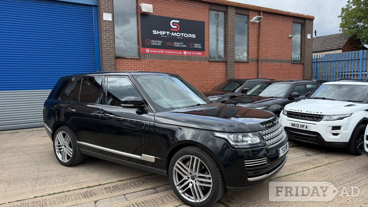 Land Rover Range Rover 2015 in Leicester