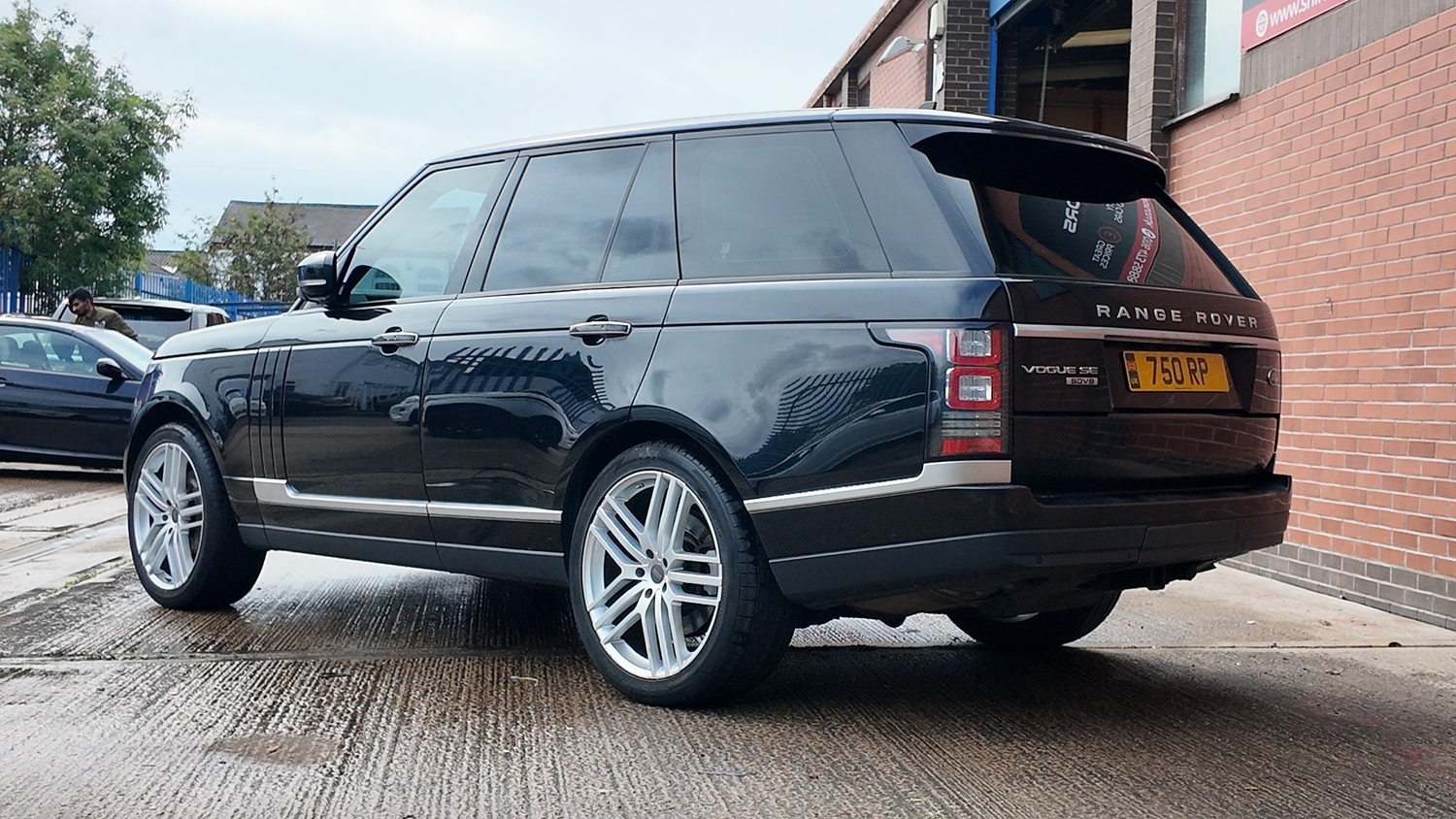 Land Rover Range Rover 2015 - Cars in Leicester