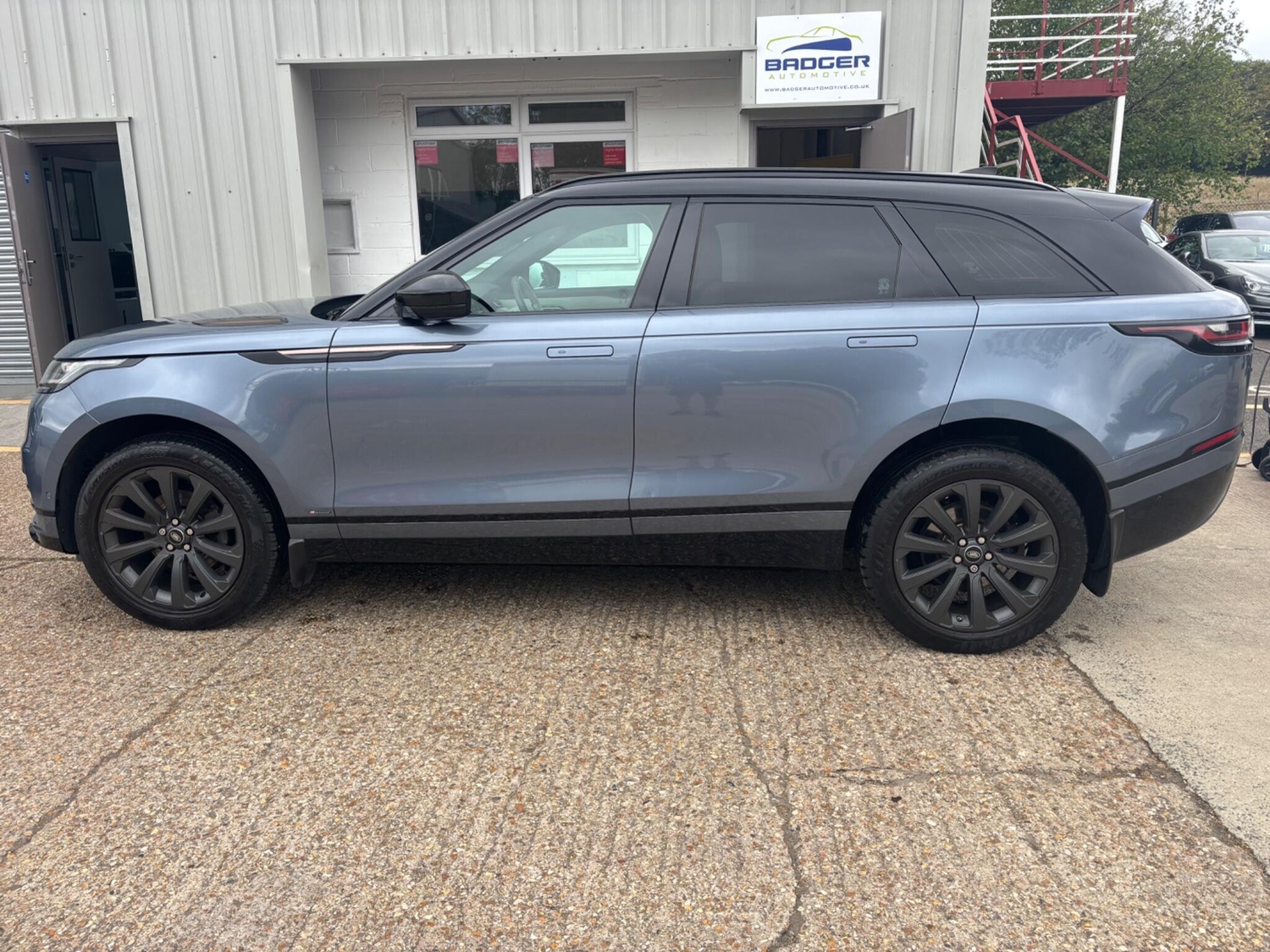 2017 Land Rover Range Rover Velar 2.0 P250 R-Dynamic SE Auto 4WD Euro 6 (s/s) 5dr - Cars in Uckfield
