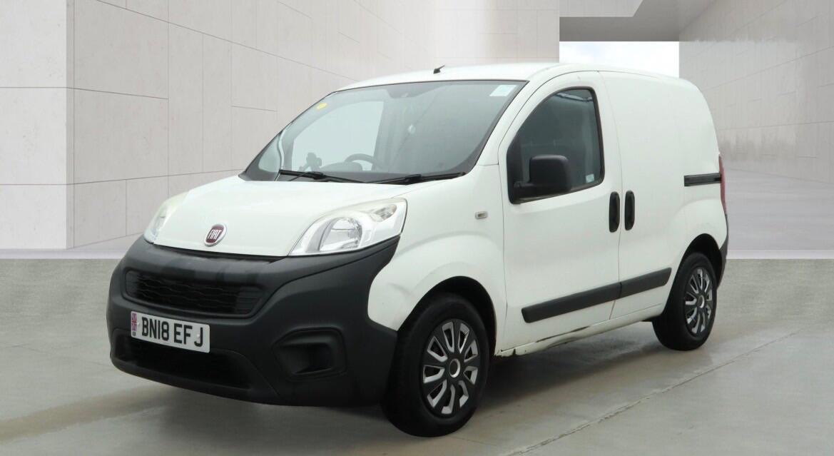 Fiat Fiorino 2018 - Vans & Commercial Vehicles
