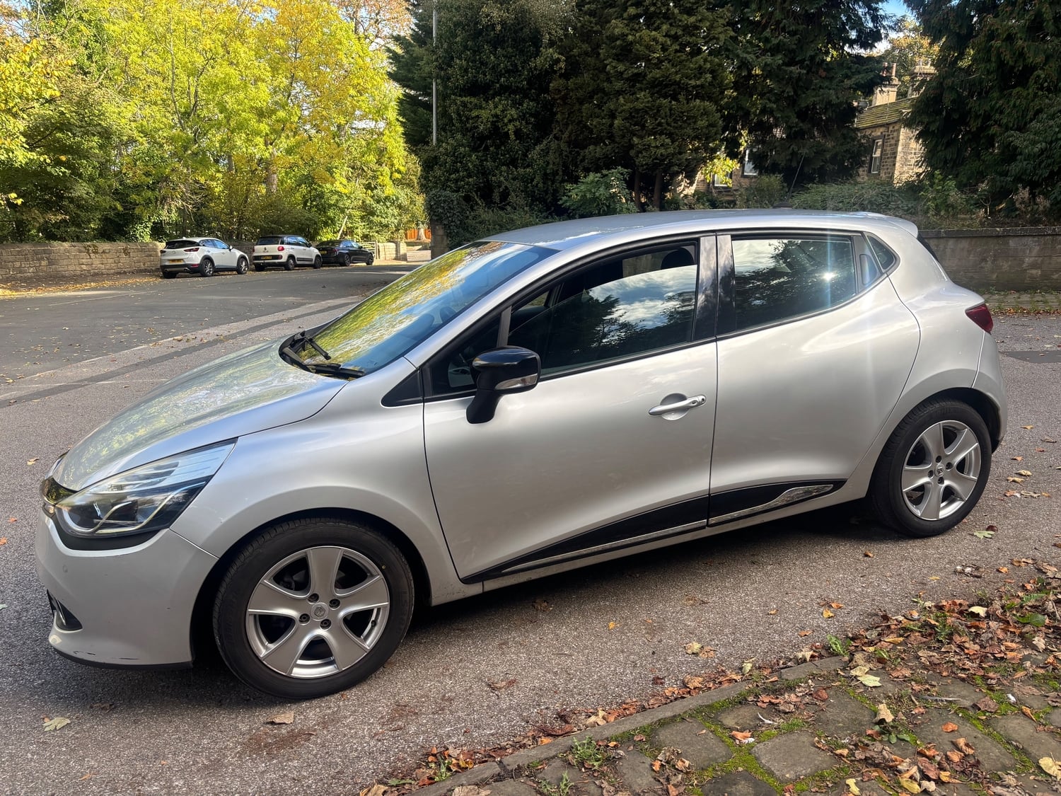 Renault Clio 2013 - Cars in Leeds