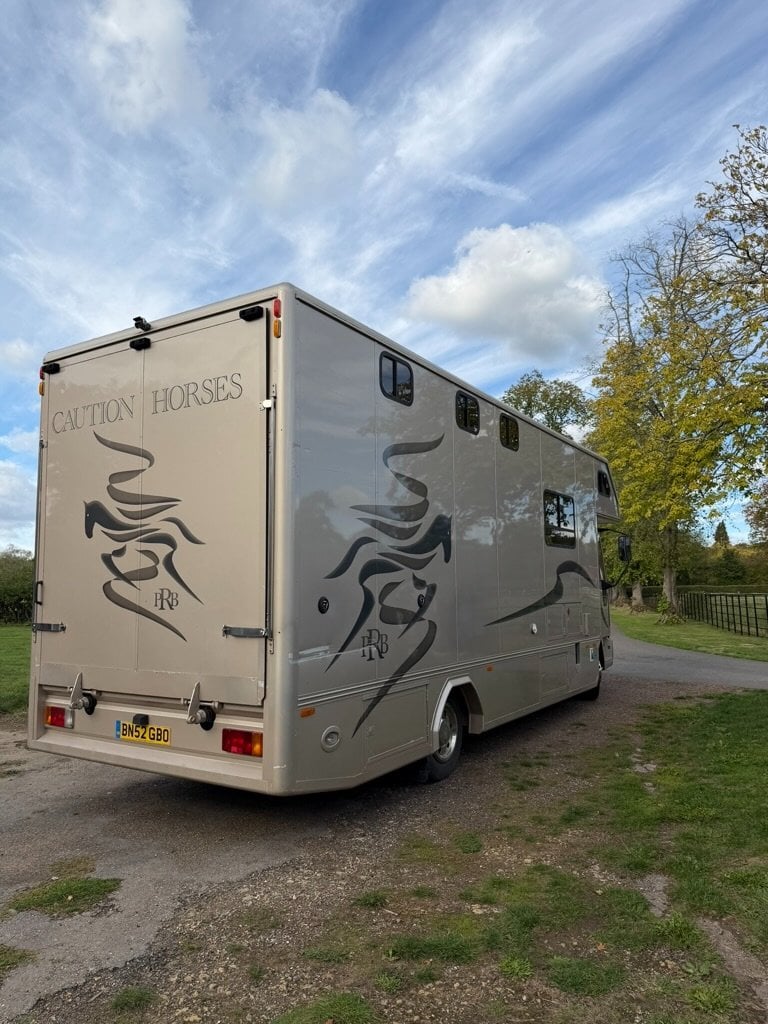 [ berth ]PRB Horseboxes 