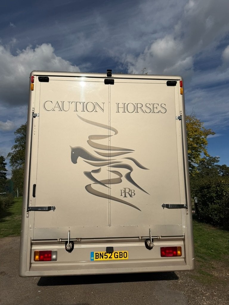 PRB Horseboxes  Iveco-ford Horsebox - Trailers & Horseboxes in Dorking