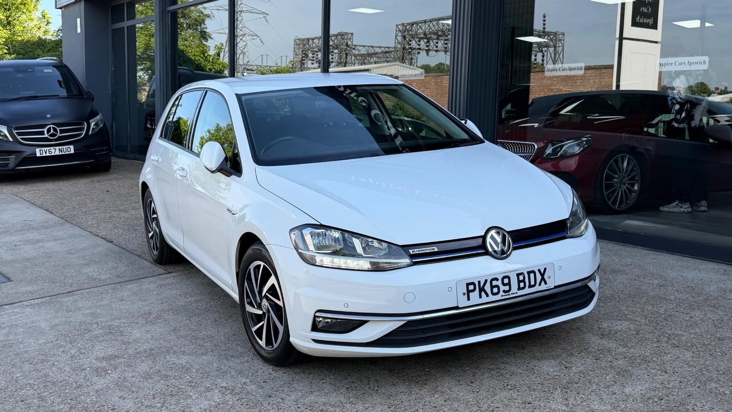 Volkswagen Golf 2019 - Cars