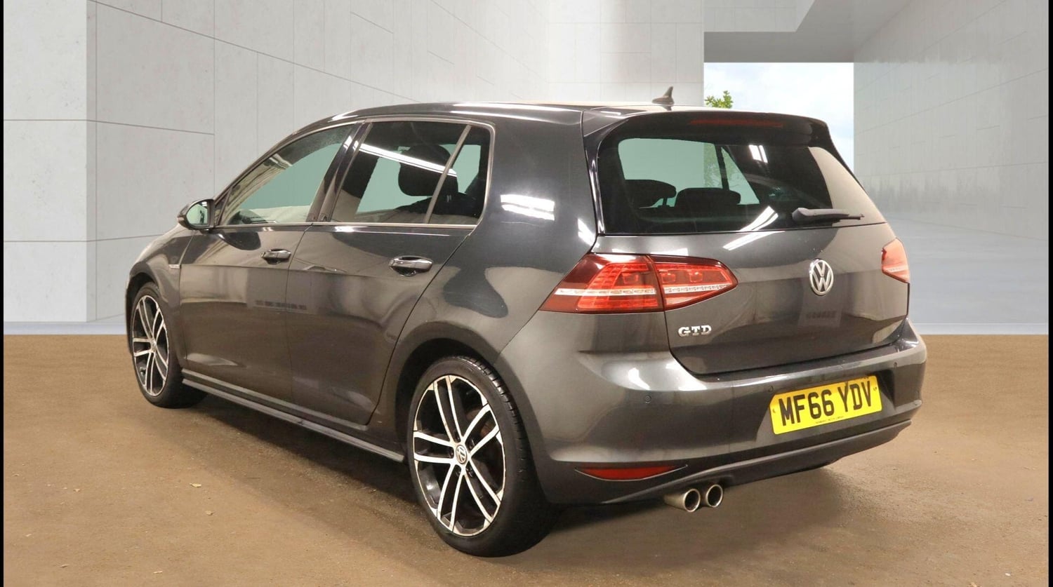 Volkswagen Golf 2016 - Cars in Maidenhead