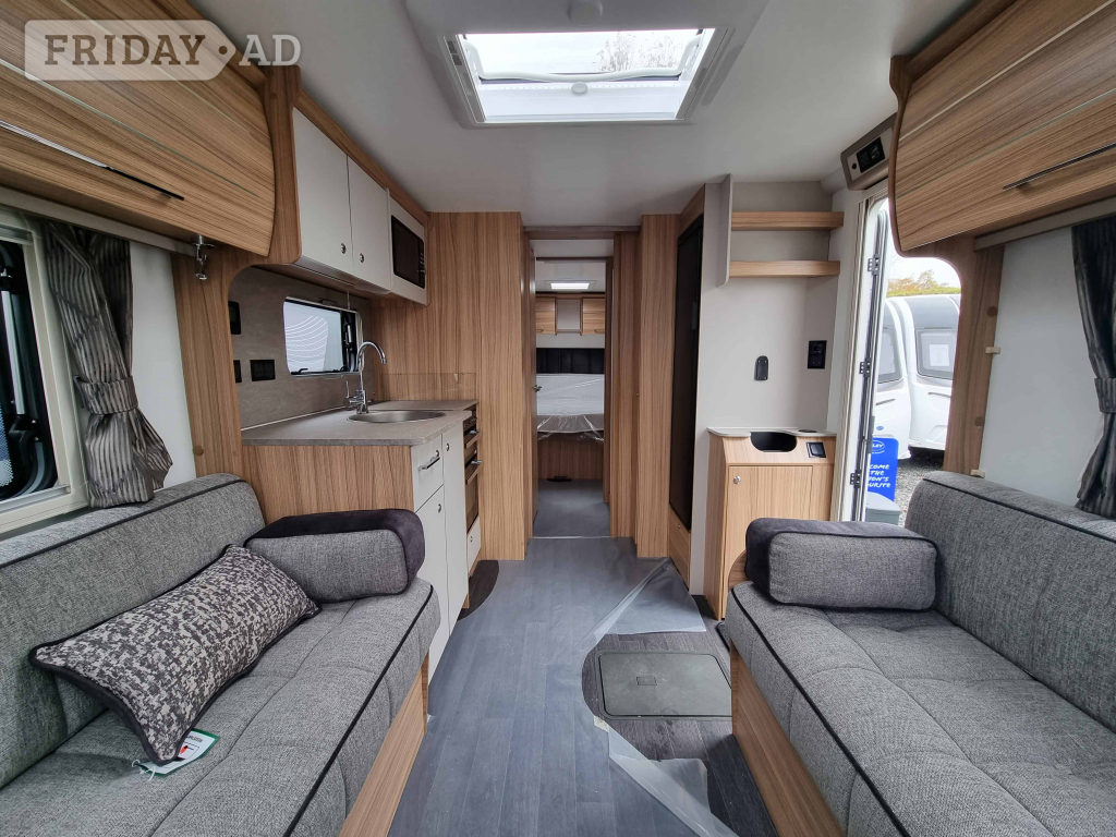 [4 berth ]Bailey Pegasus Grande GT75 Messina