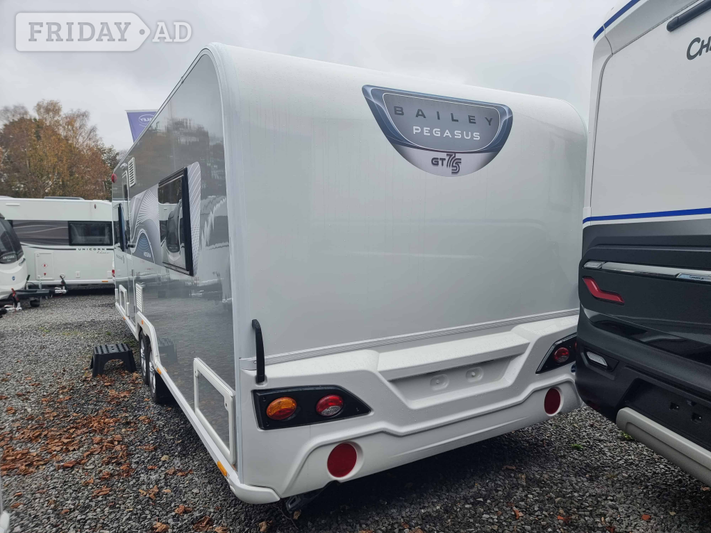 [4 berth ]Bailey Pegasus Grande GT75 Messina