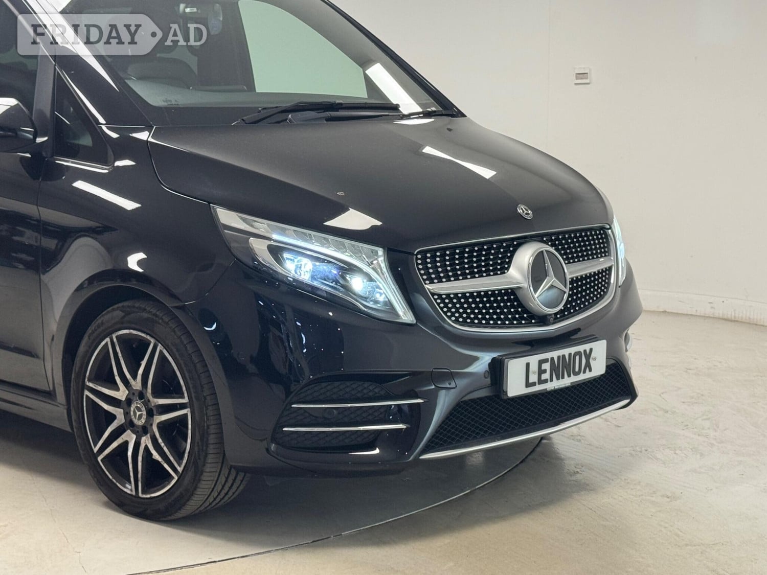 Mercedes-Benz V Class 2021 - Cars