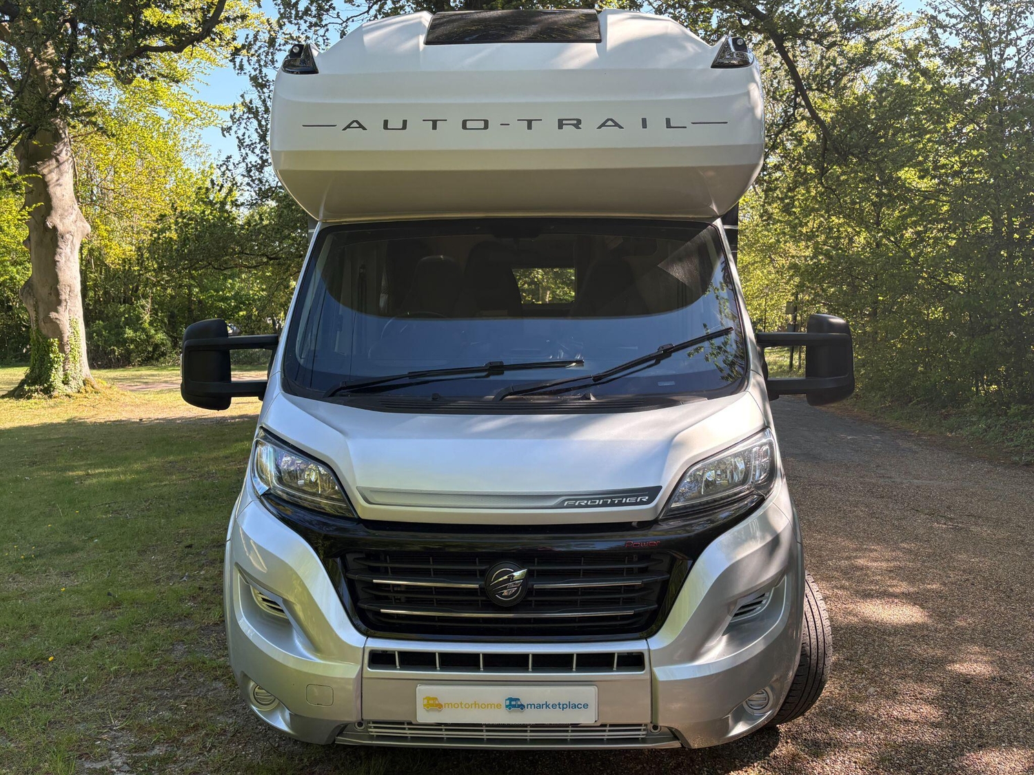 [6 berth ]Auto-Trail Frontier Scout