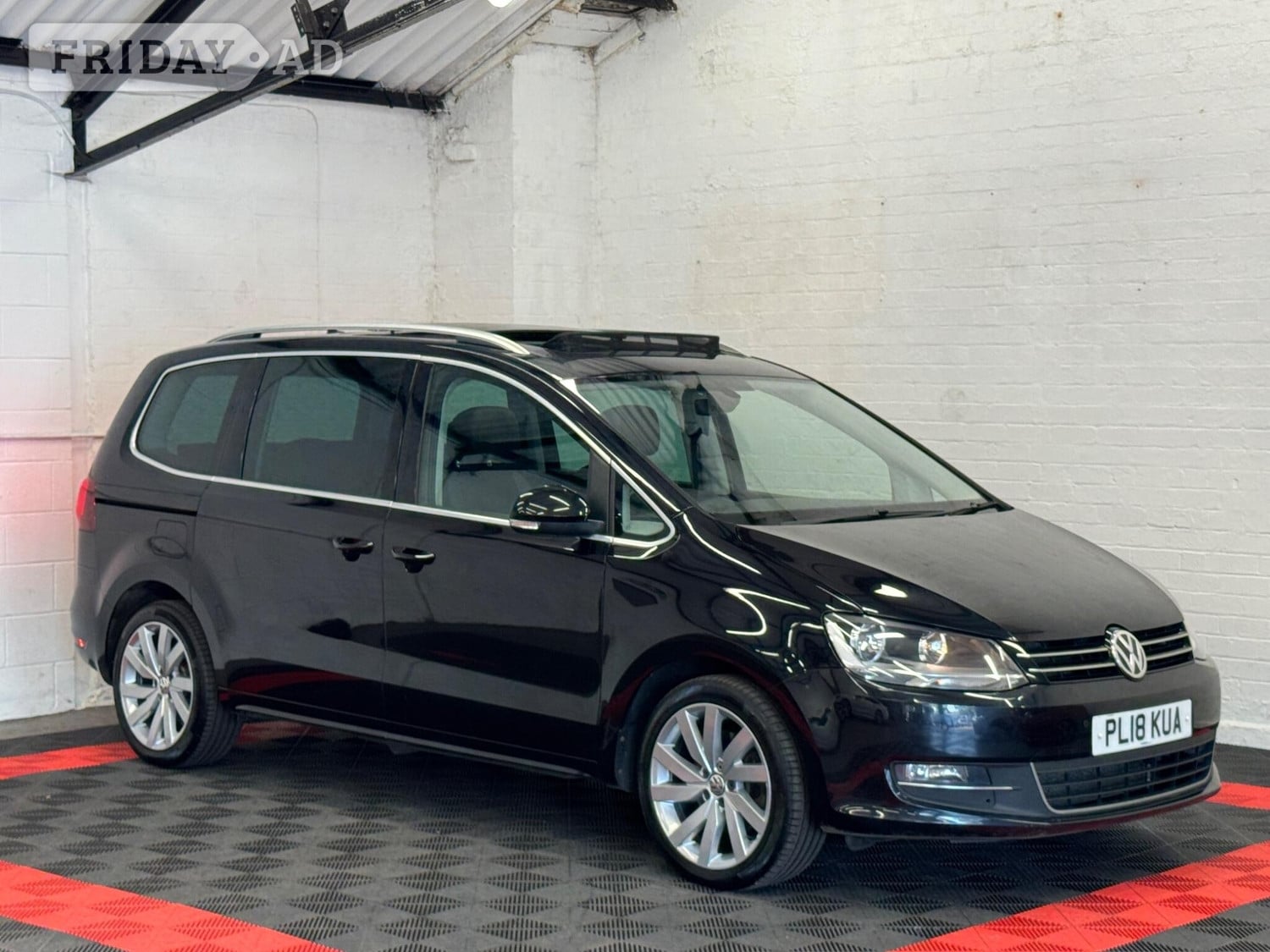 Volkswagen Sharan 2018 - Cars in Birmingham
