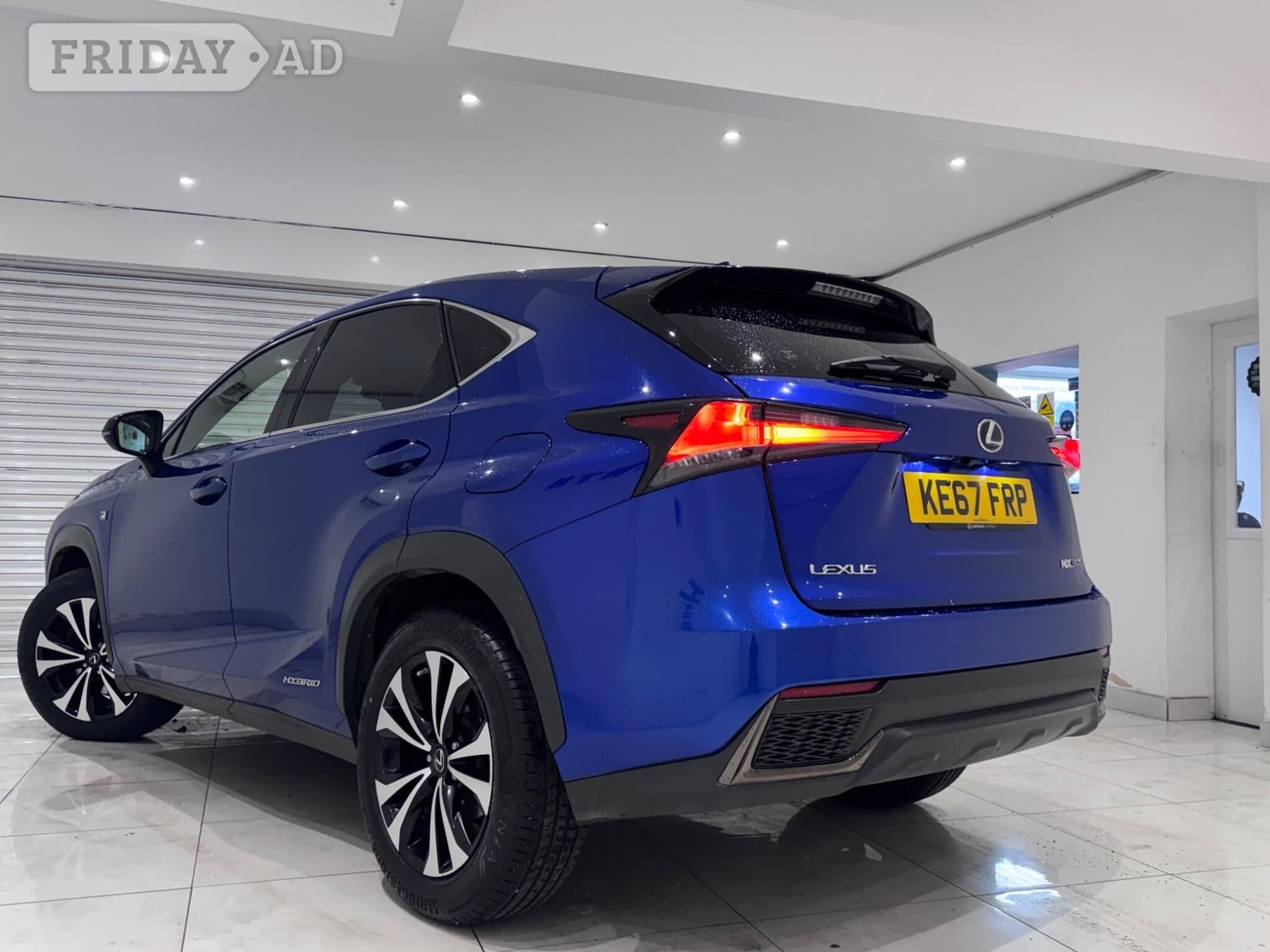Lexus NX 2018 - Cars