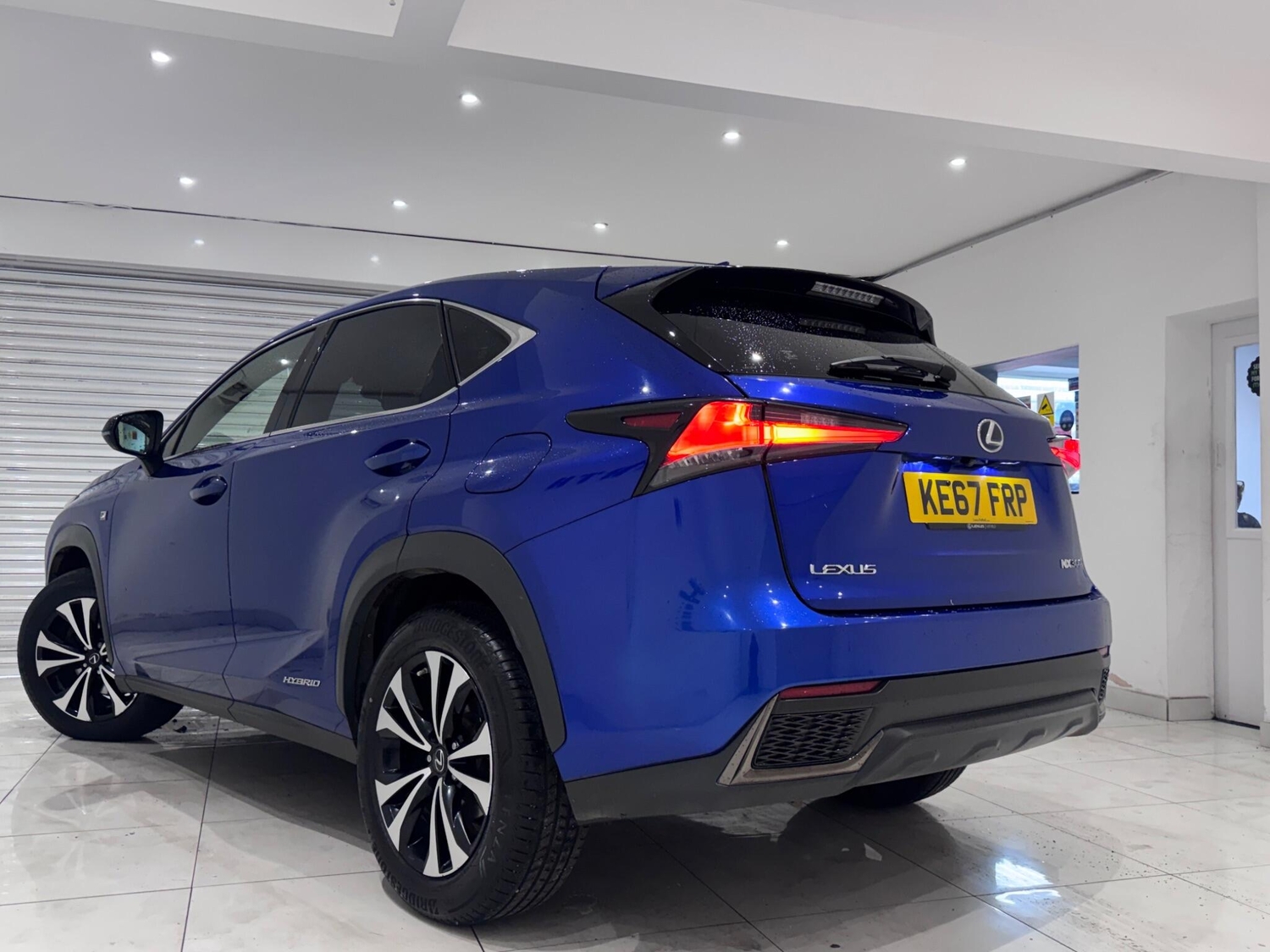 Lexus NX 2018 - Cars