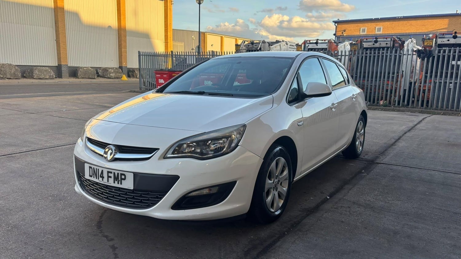 [ berth ]Vauxhall Astra