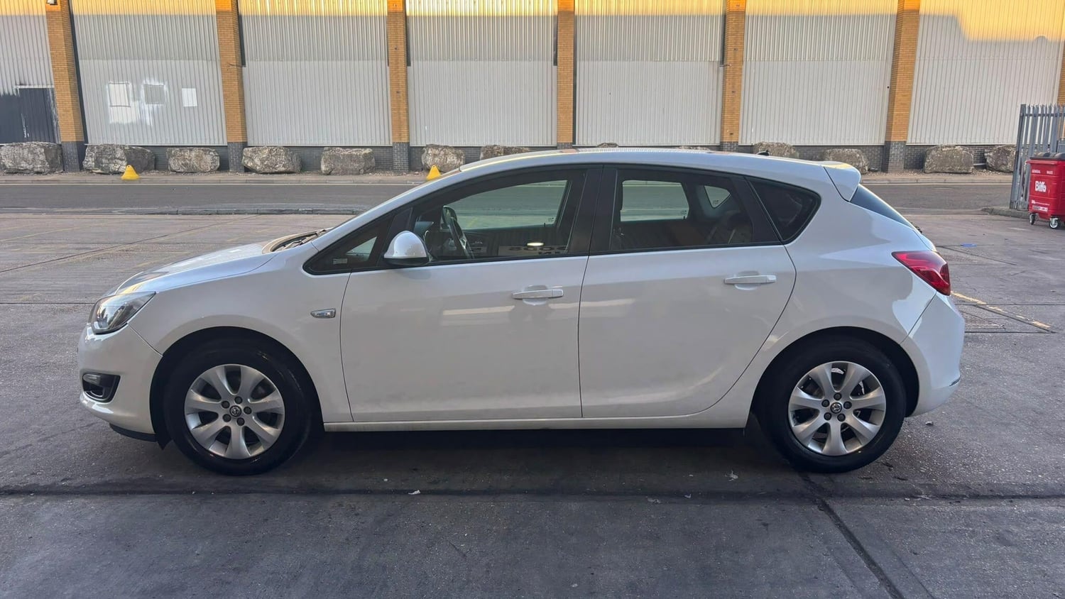 Vauxhall Astra 2014 - Cars