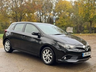 Toyota Auris 2015