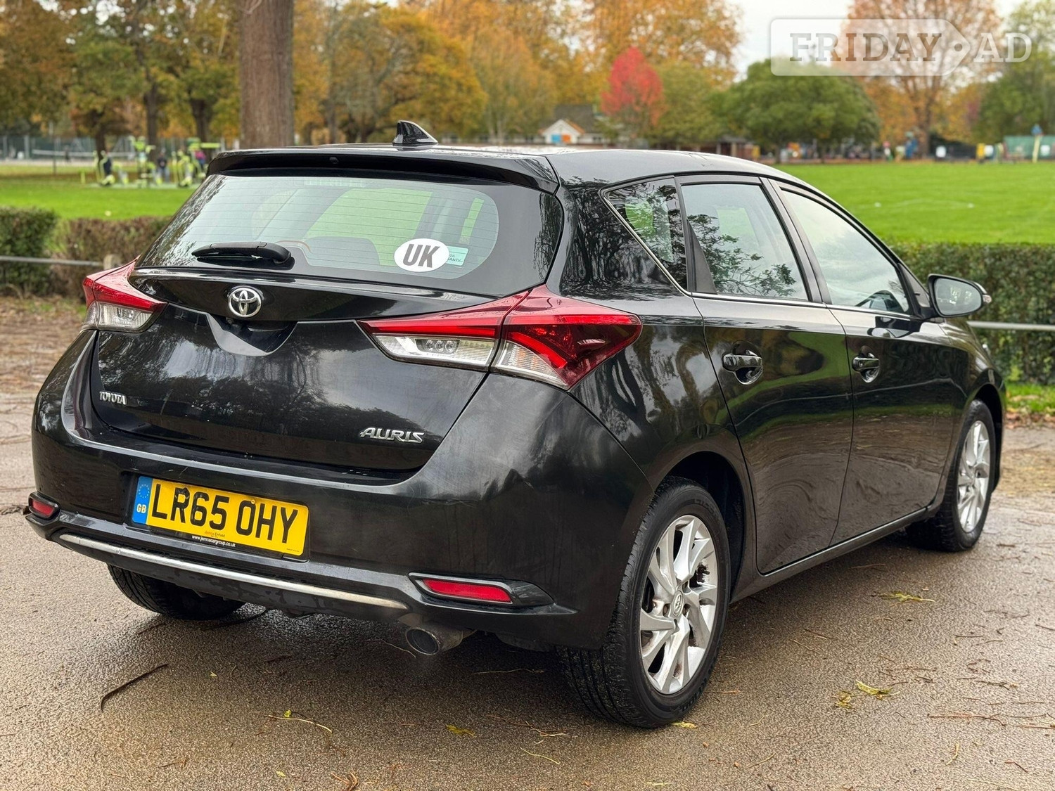 Toyota Auris 2015 - Cars in Hillingdon