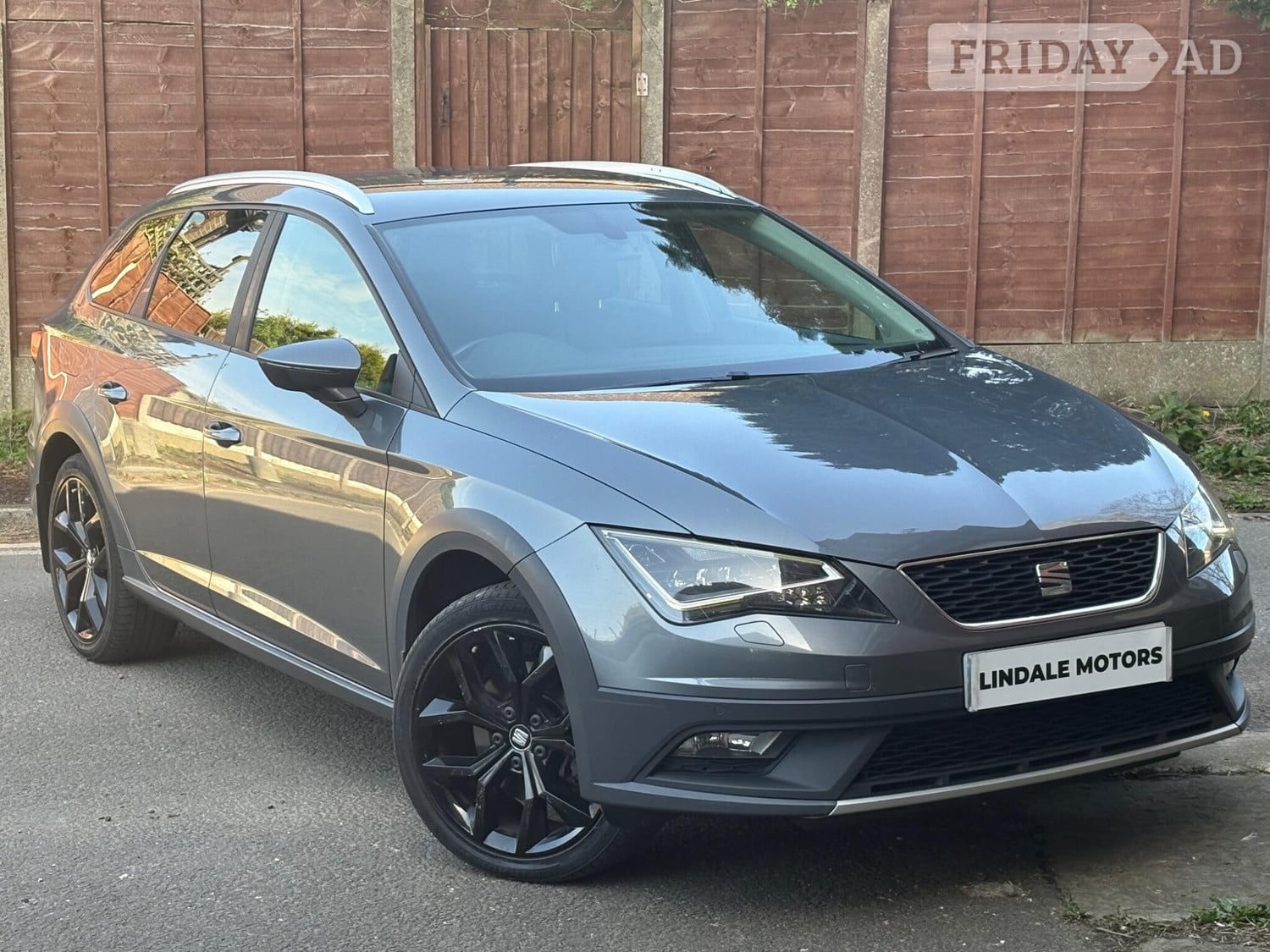 SEAT Leon 2015 in Oldham
