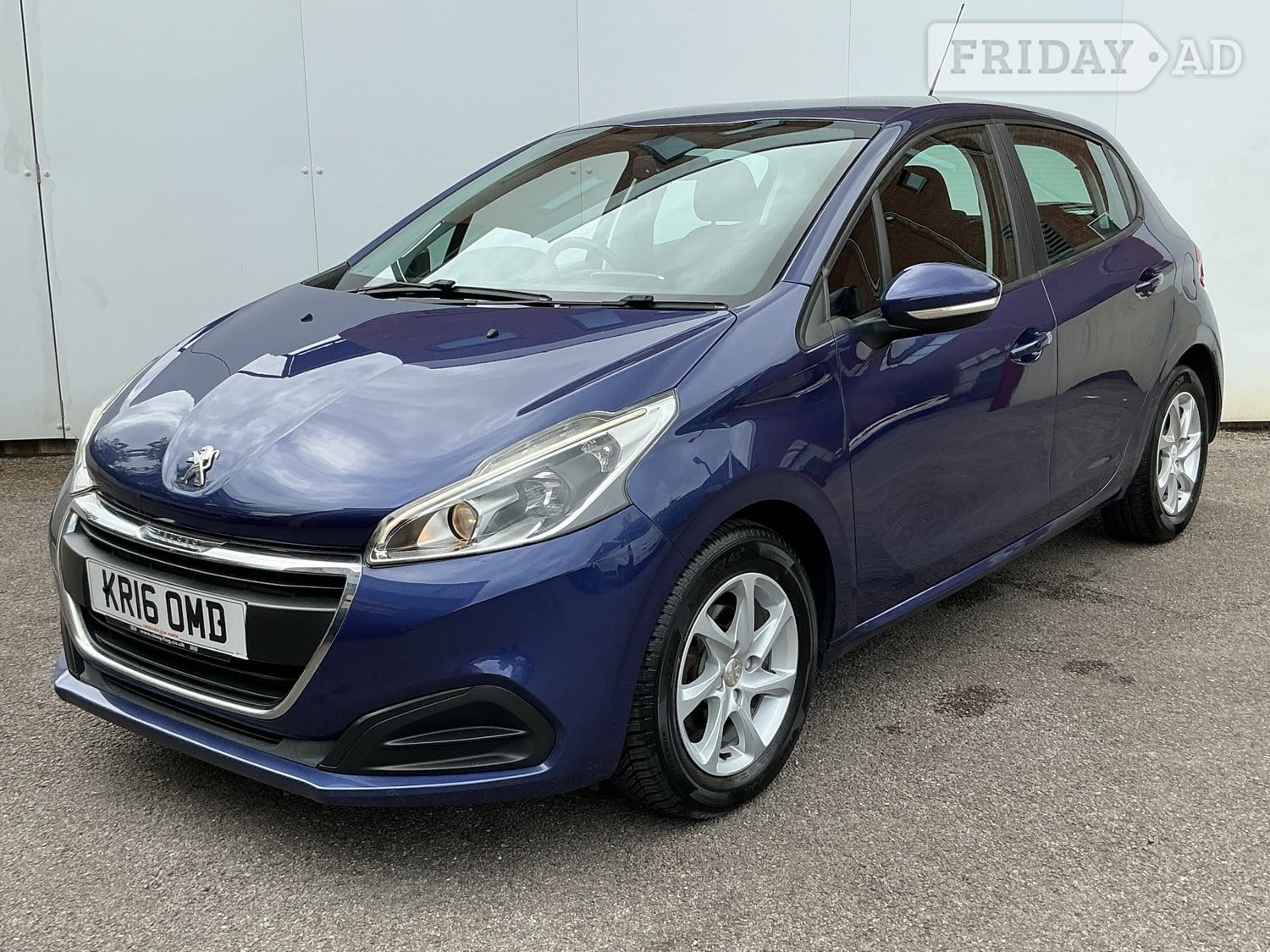 Peugeot 208 2016 in Porth