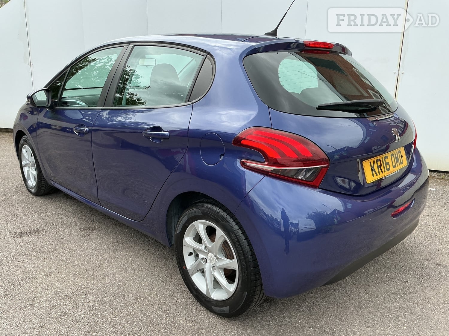 Peugeot 208 2016 - Cars