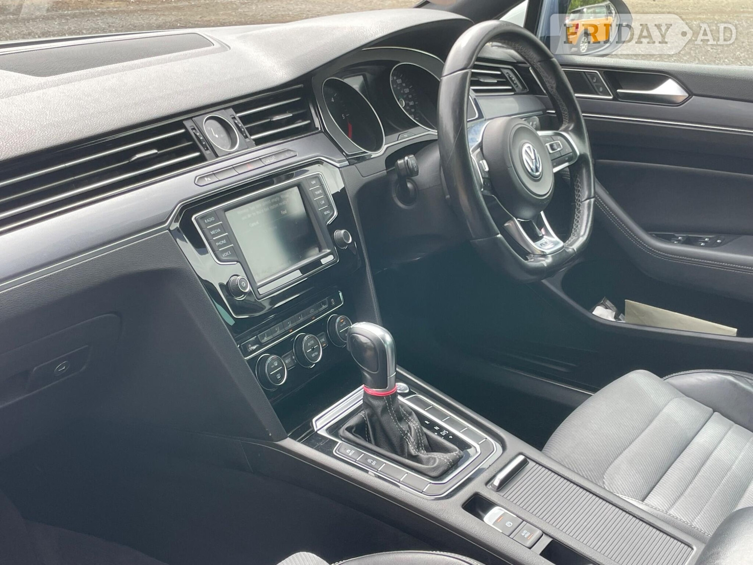 Volkswagen Passat 2015 - Cars