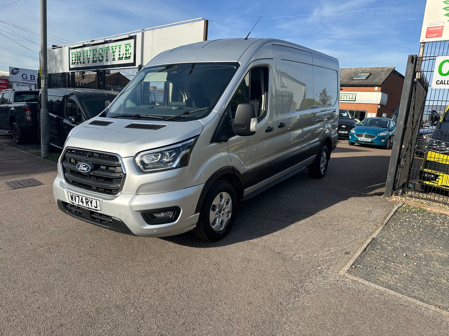 [ berth ]Ford Transit