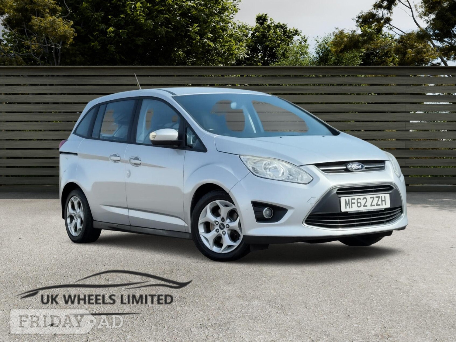 Ford Grand C-MAX 2012 in Barnet