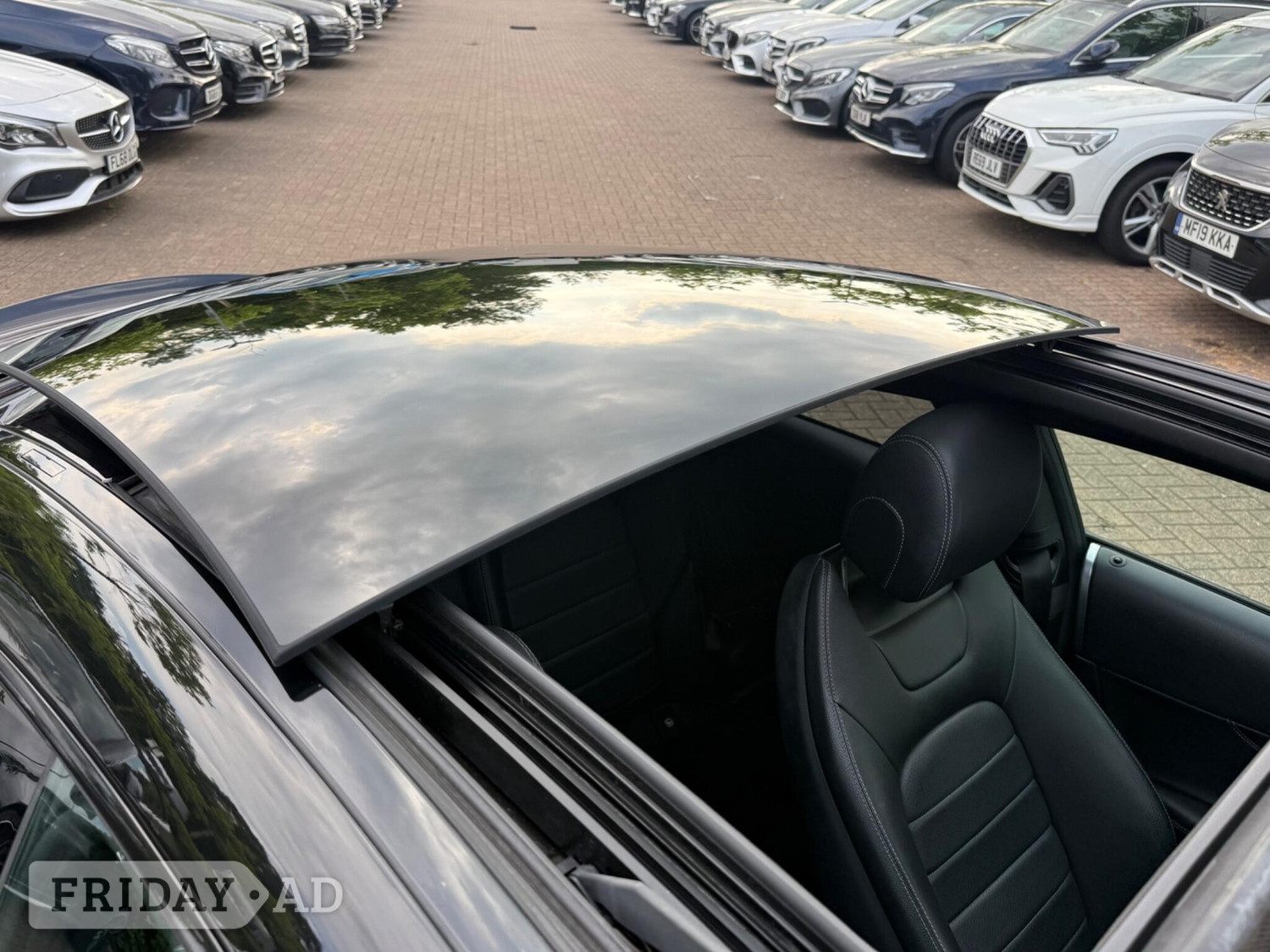 [ berth ]Mercedes-Benz C Class