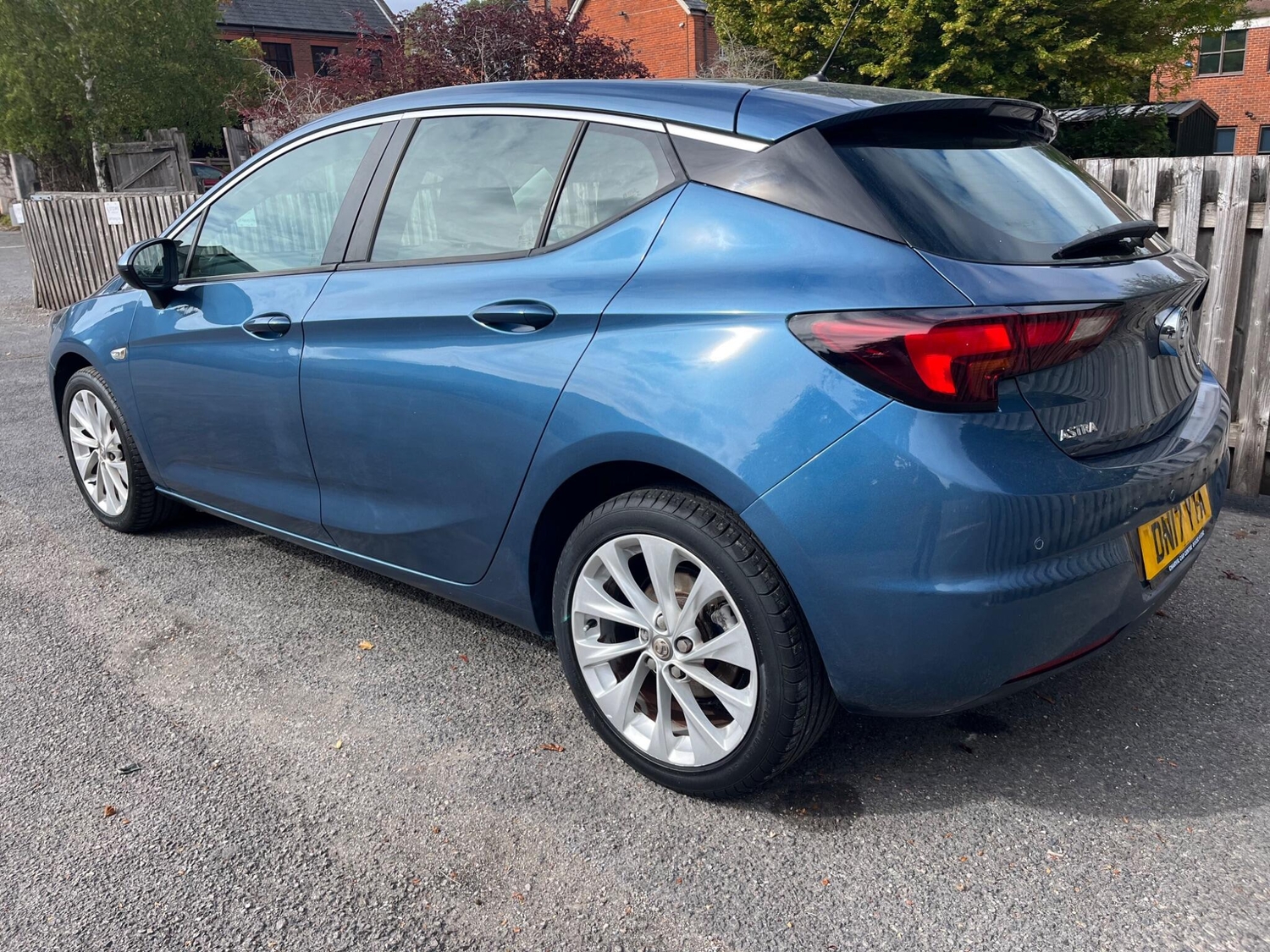 [ berth ]Vauxhall Astra